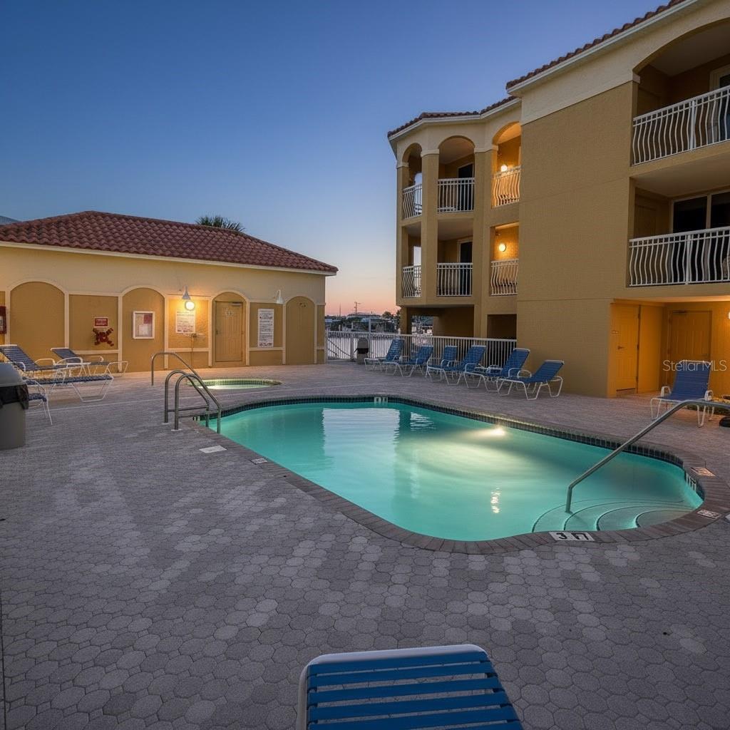 Image 5 of 33 For 5353 Gulf Boulevard A404