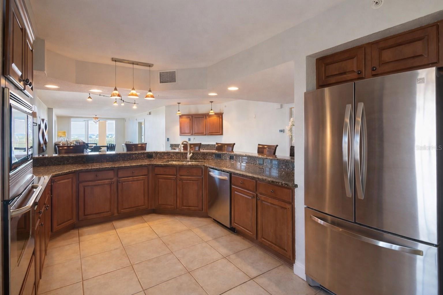 Image 8 of 33 For 5353 Gulf Boulevard A404