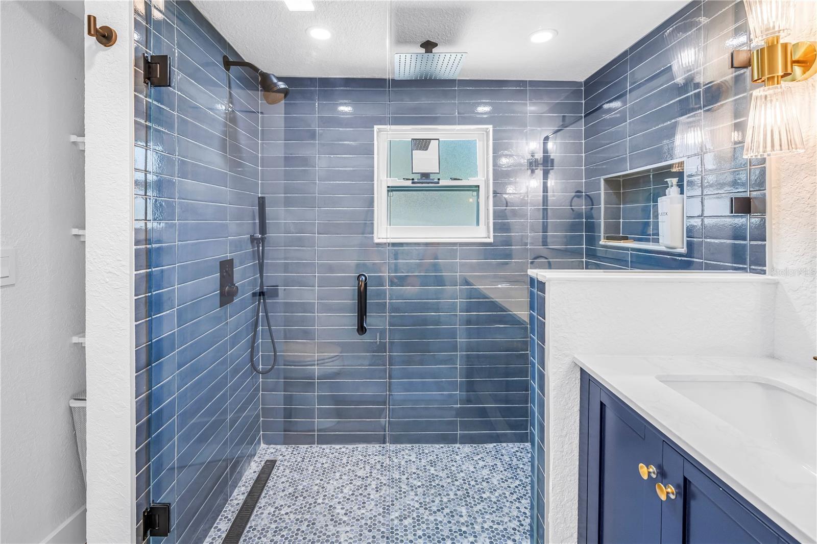 Image 18 of 73 For 7218 Park Street S