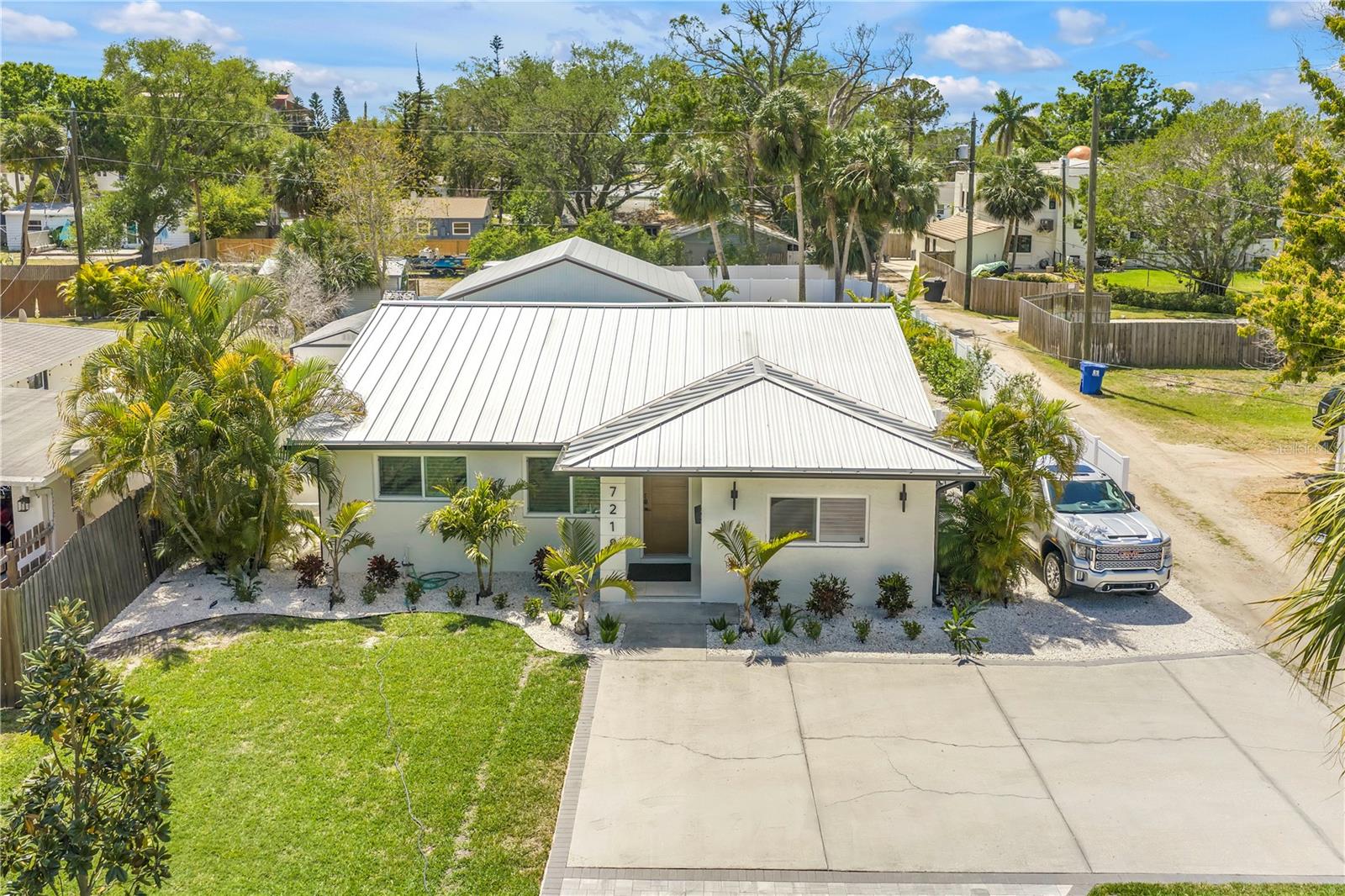 Image 3 of 73 For 7218 Park Street S