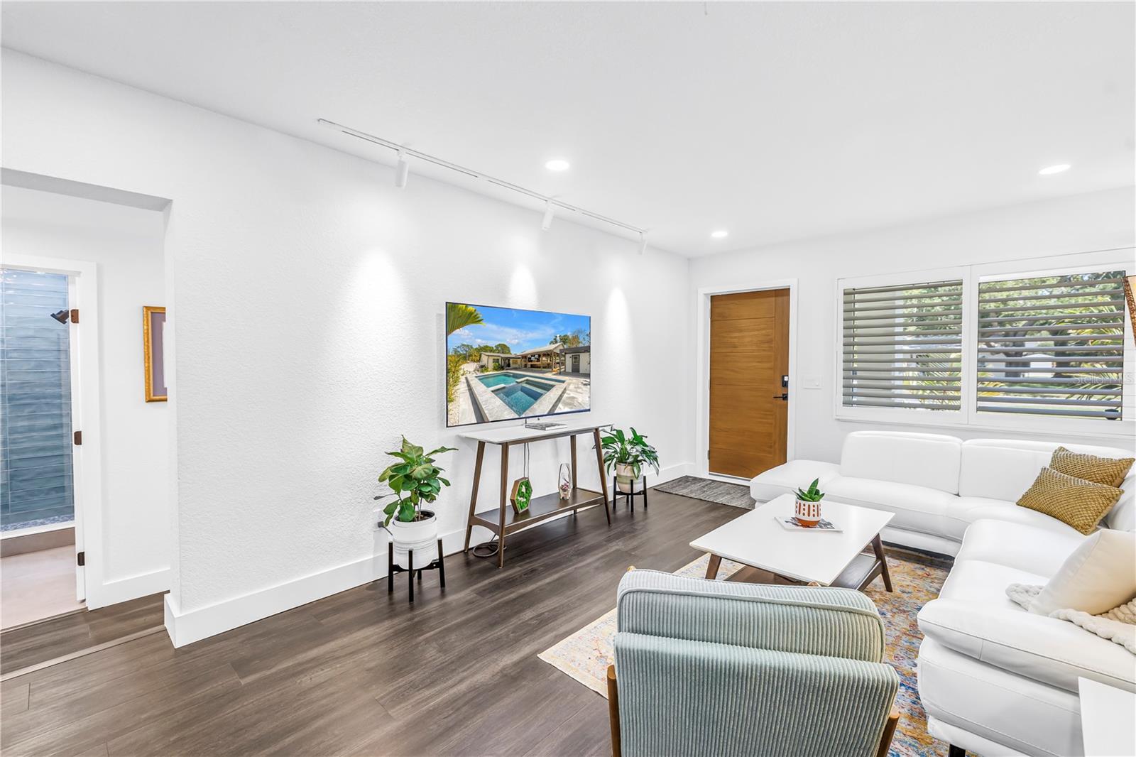 Image 34 of 73 For 7218 Park Street S