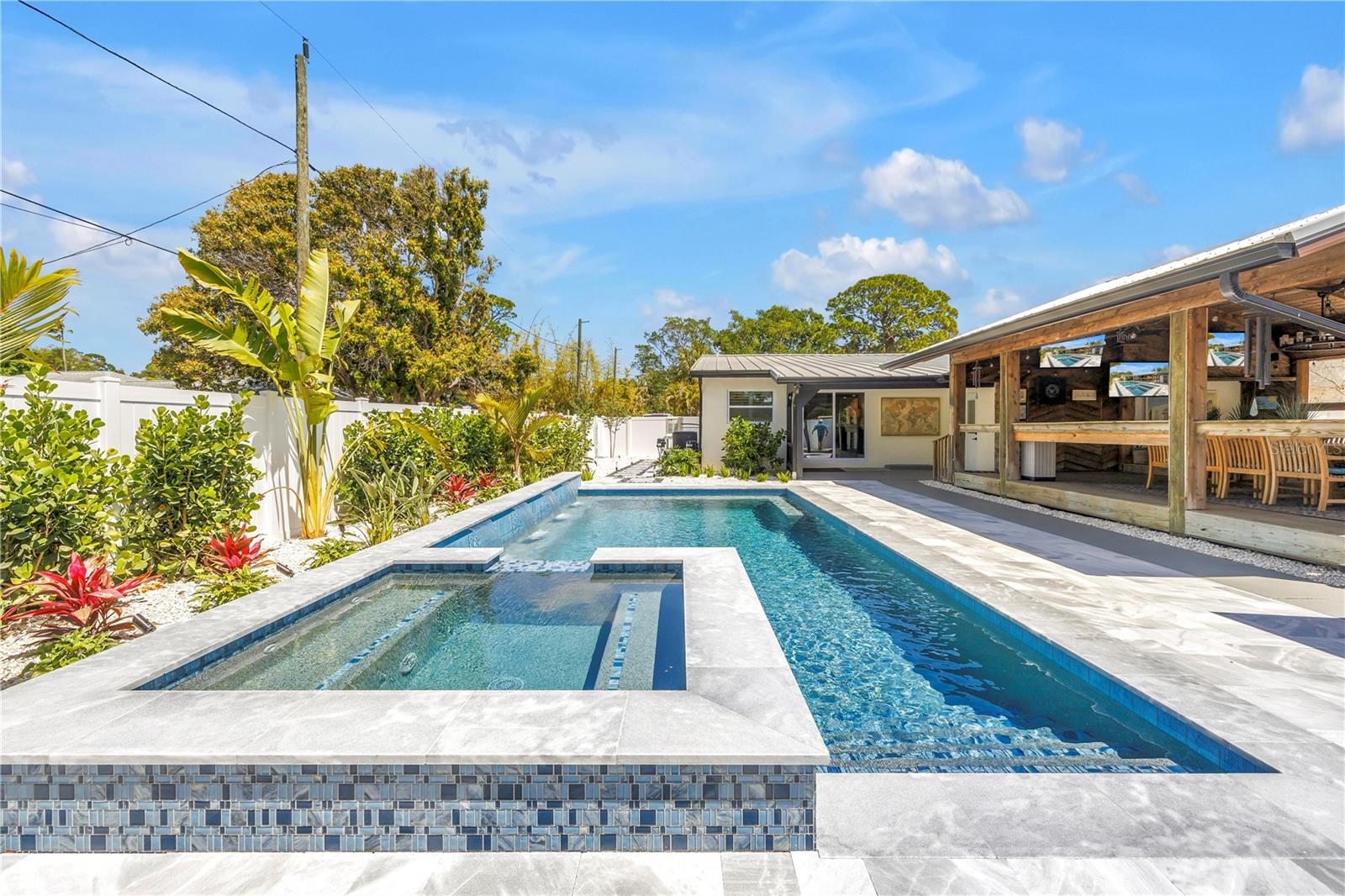 Image 40 of 73 For 7218 Park Street S