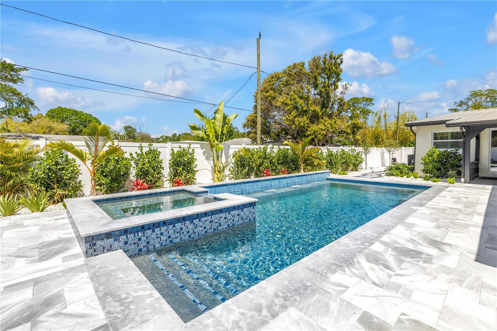 Image 41 of 73 For 7218 Park Street S