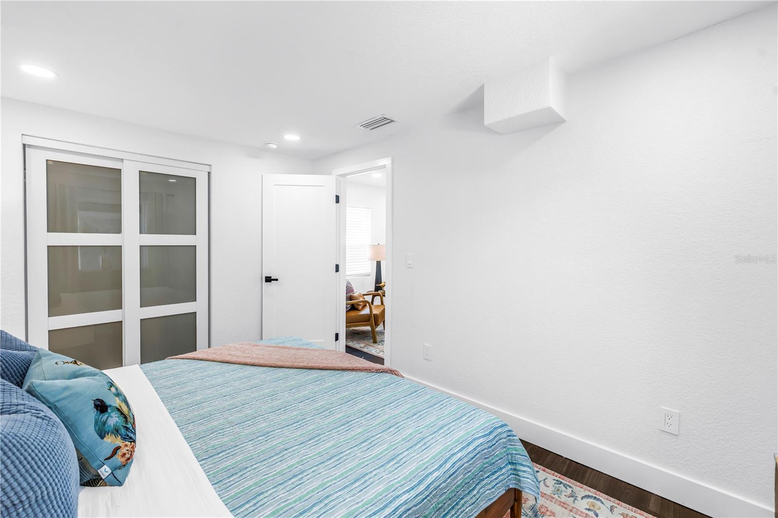 Image 55 of 73 For 7218 Park Street S