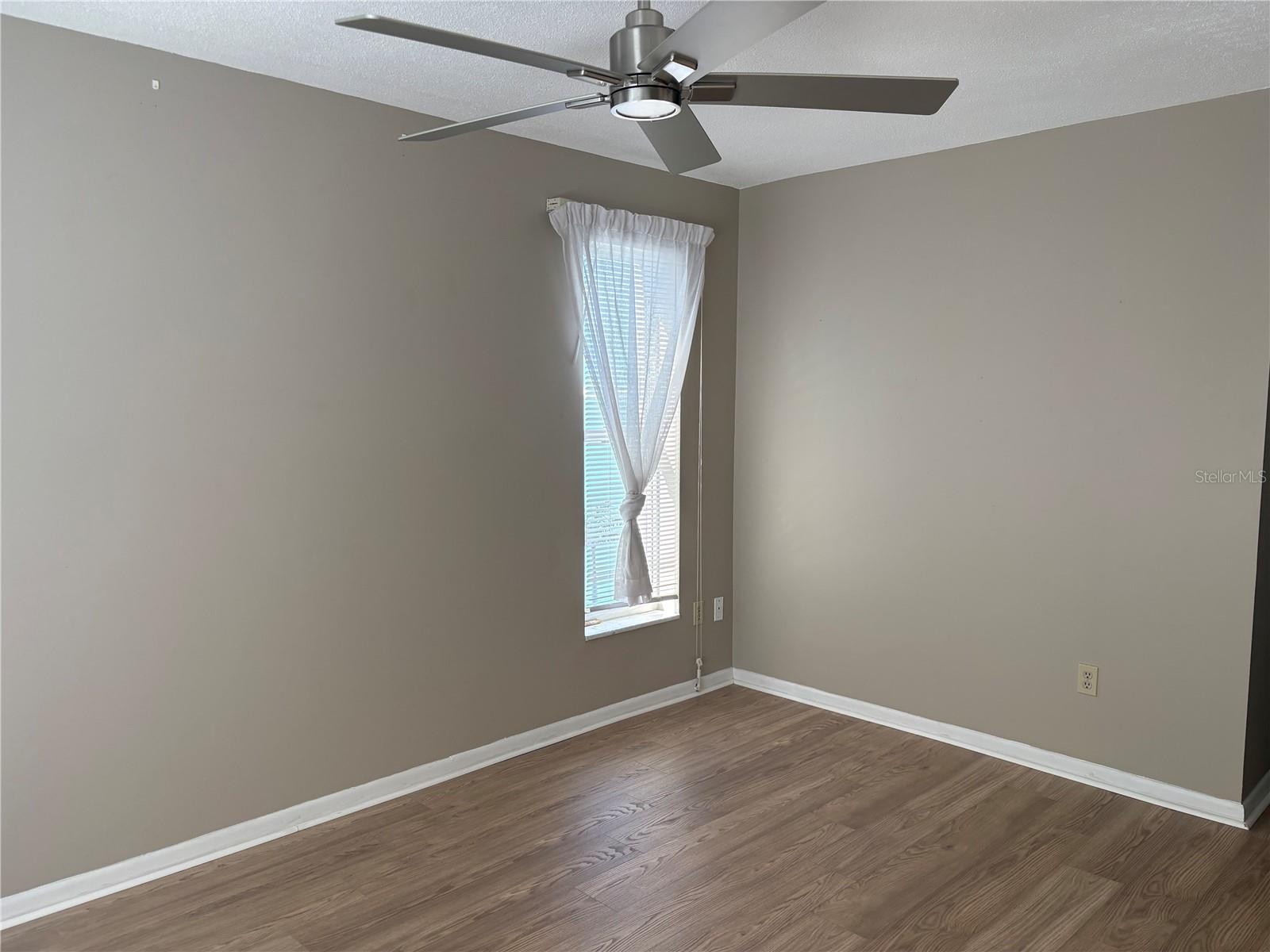 Image 22 of 42 For 5220 Brittany Drive S 501