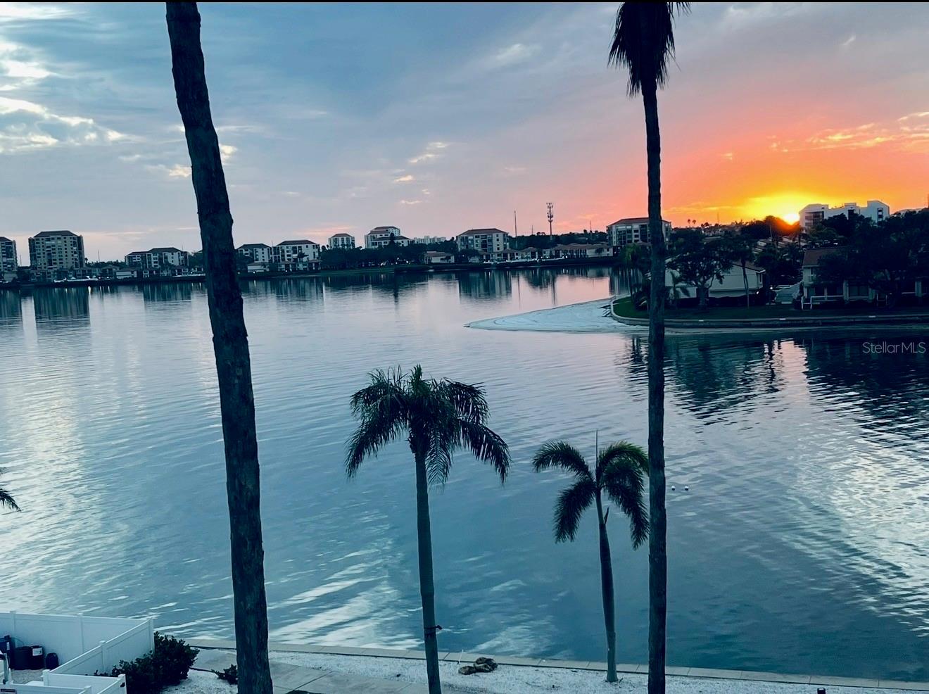 Image 38 of 42 For 5220 Brittany Drive S 501