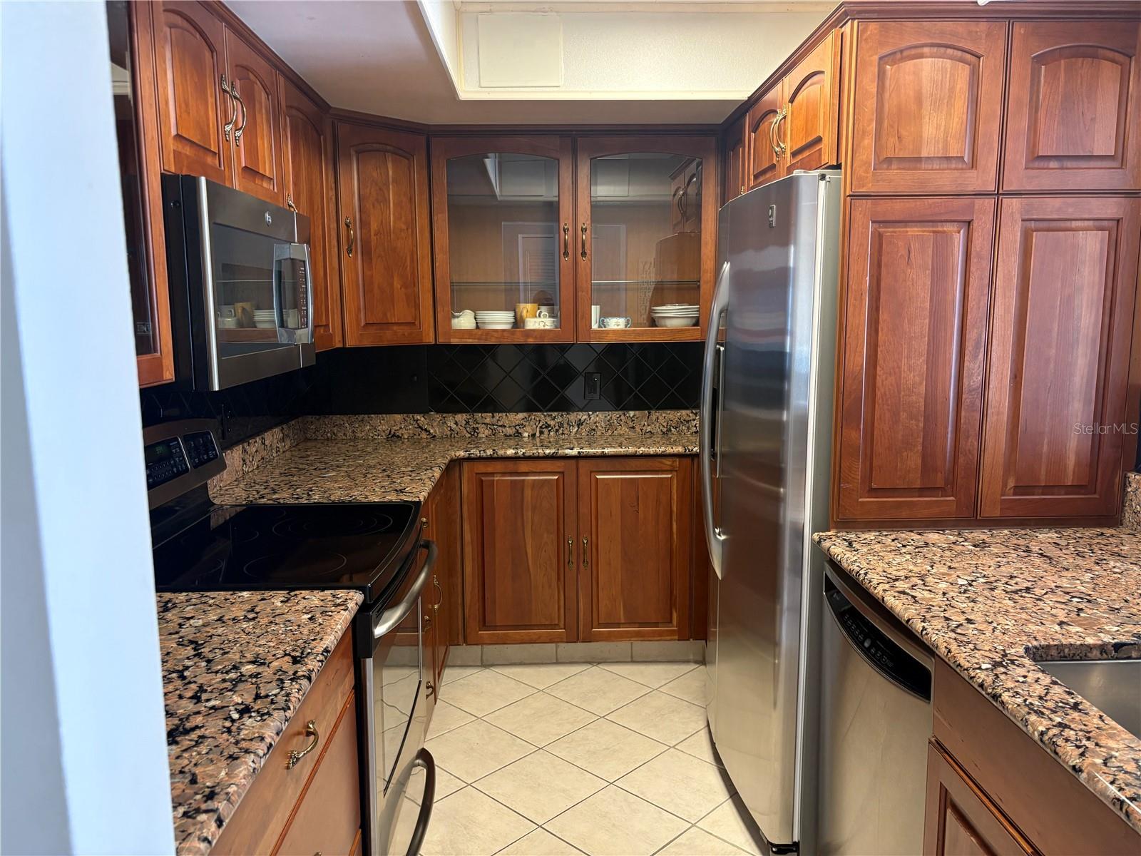 Image 6 of 42 For 5220 Brittany Drive S 501