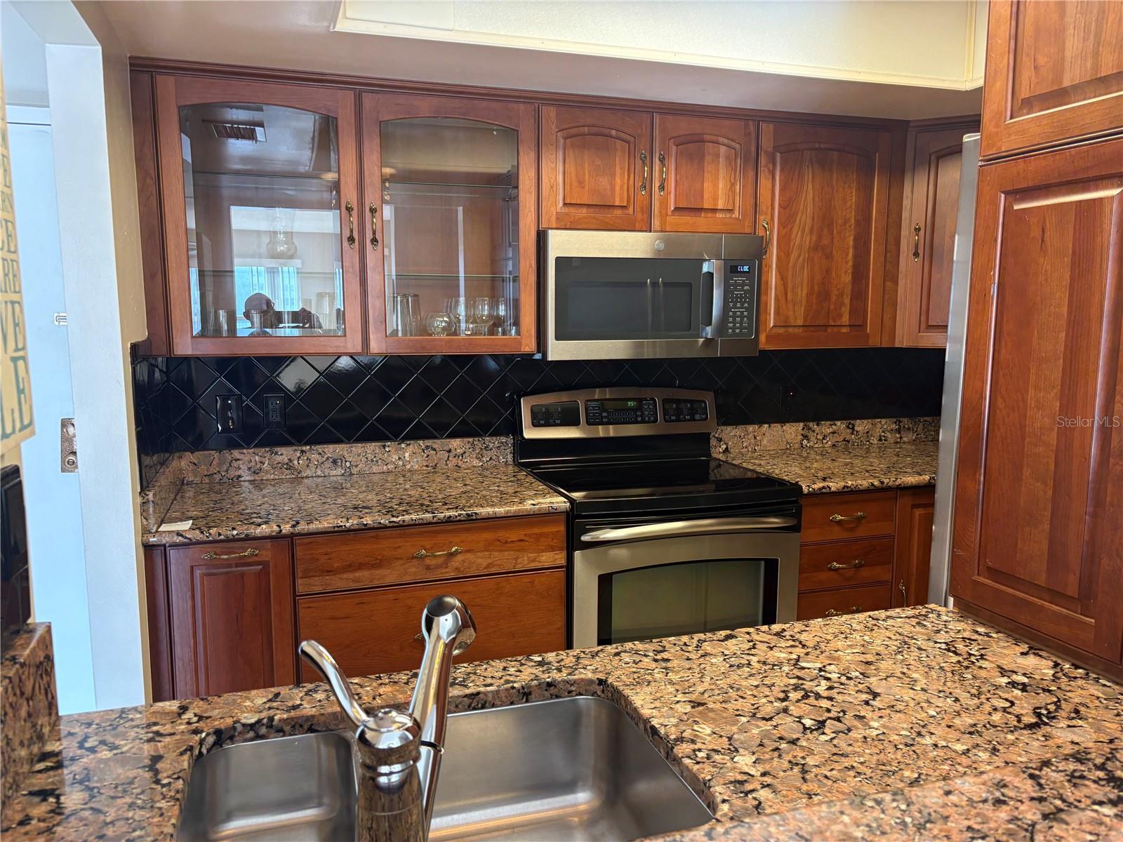 Image 7 of 42 For 5220 Brittany Drive S 501