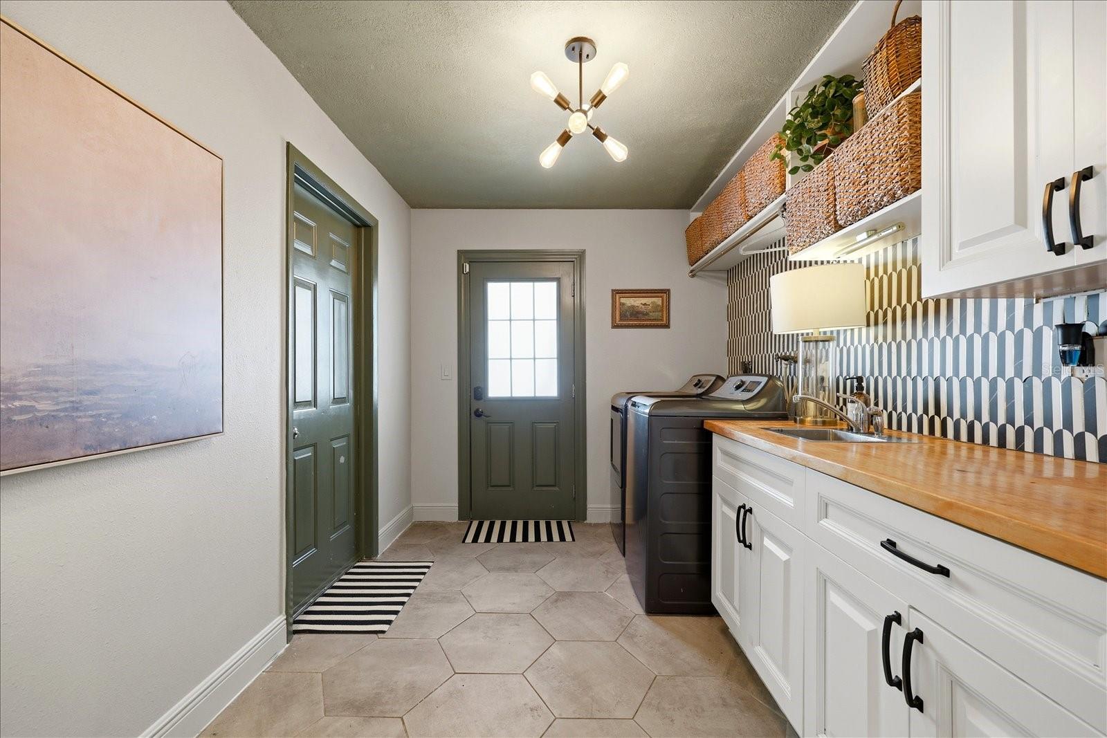 Image 23 of 56 For 7089 122nd Way