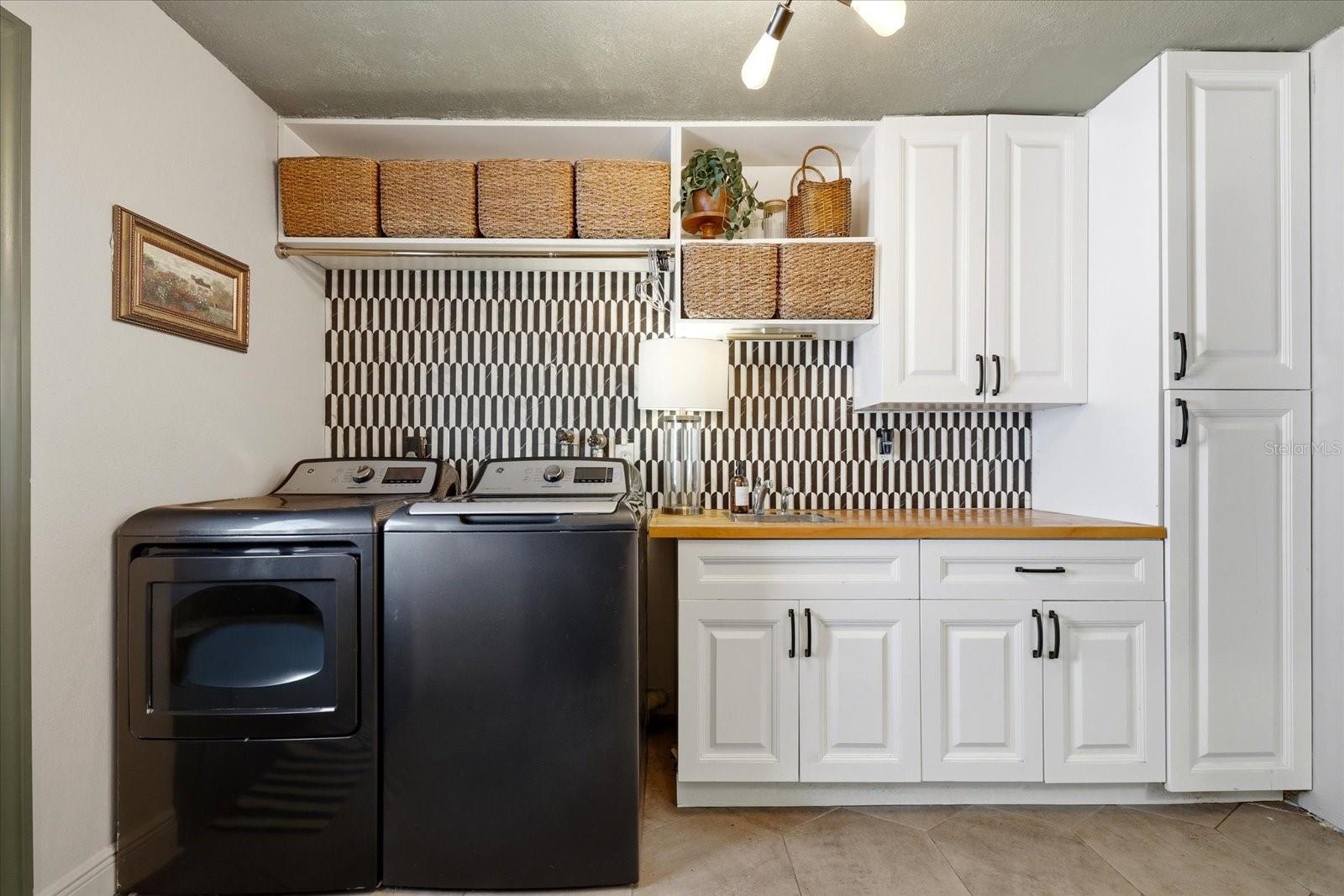 Image 24 of 56 For 7089 122nd Way