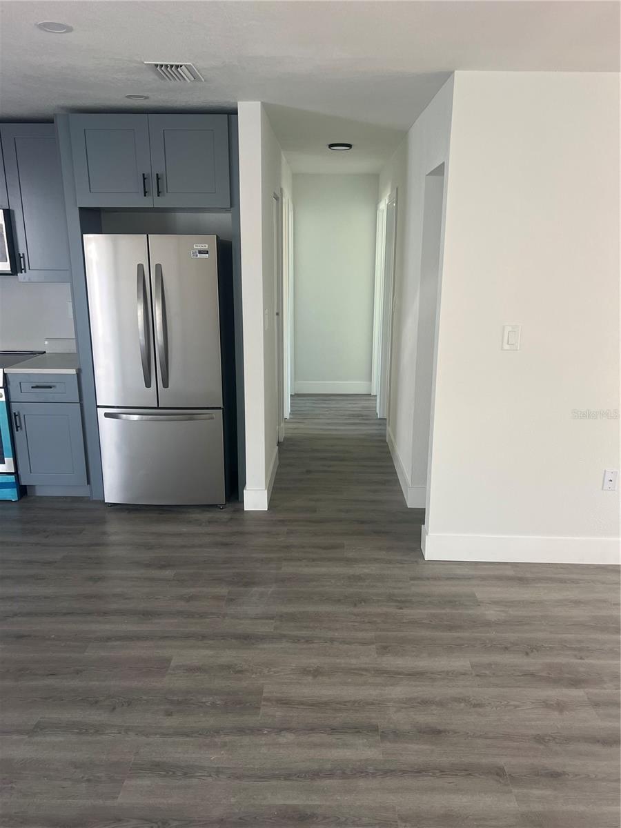 Image 19 of 39 For 4075 38th Avenue N