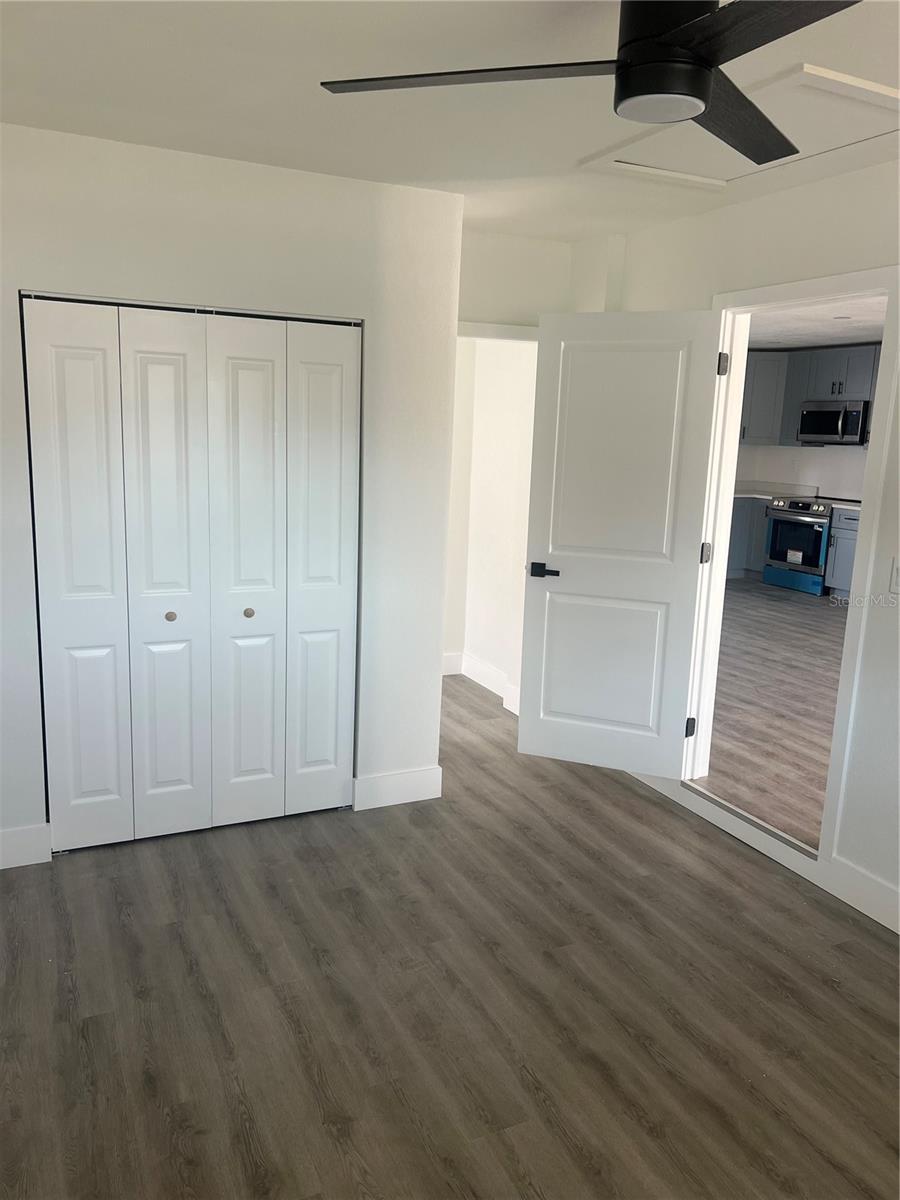 Image 4 of 39 For 4075 38th Avenue N