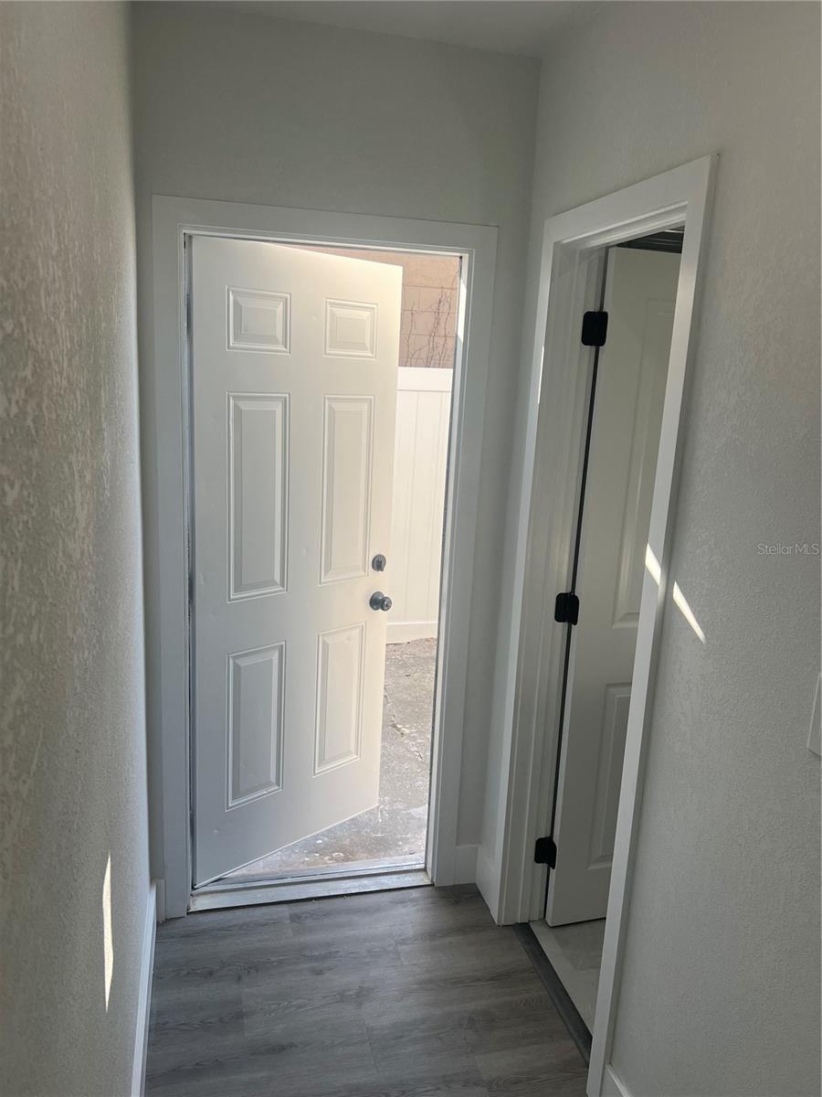 Image 5 of 39 For 4075 38th Avenue N