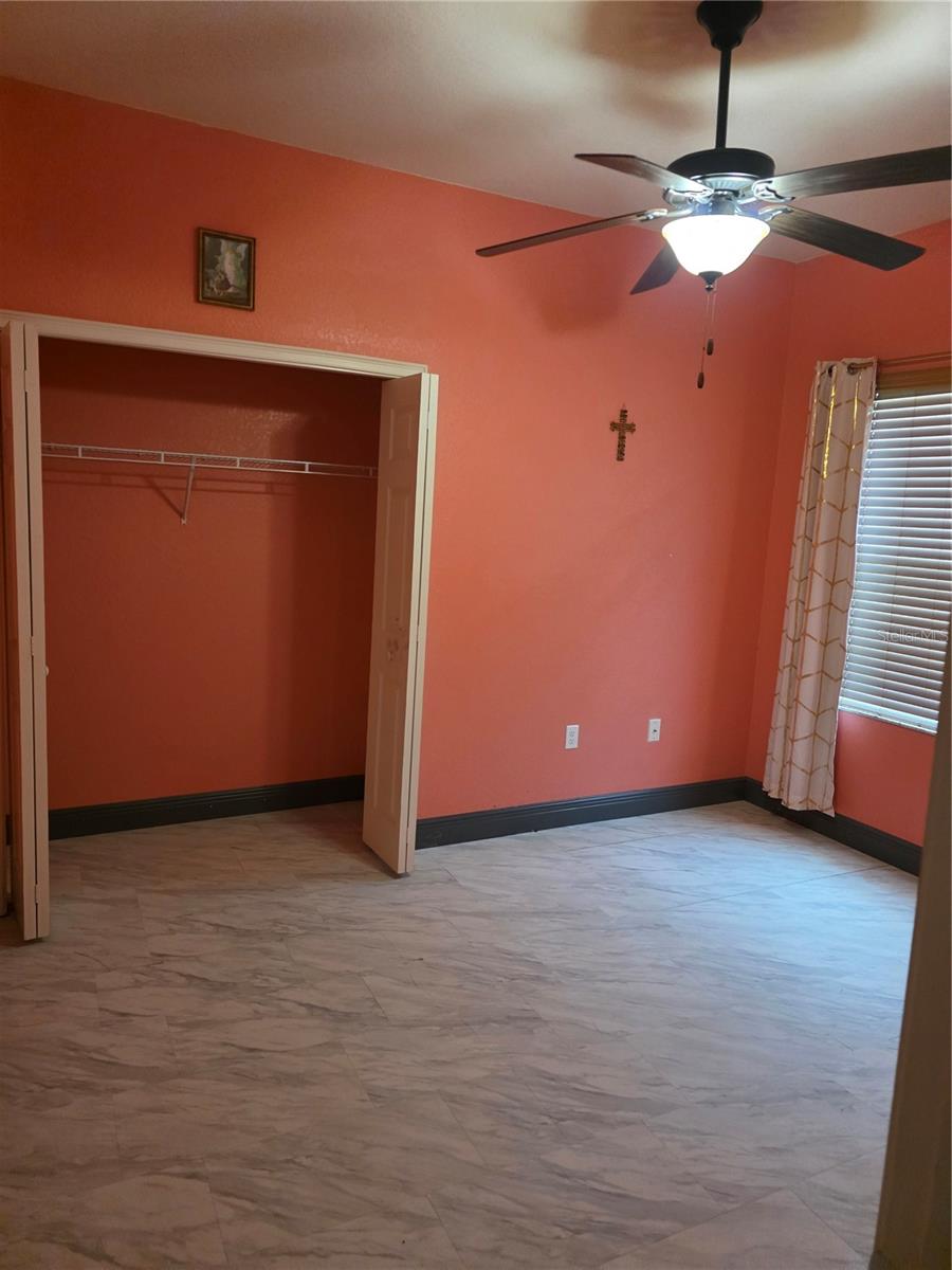 Image 17 of 23 For 2850 Sheldon Street