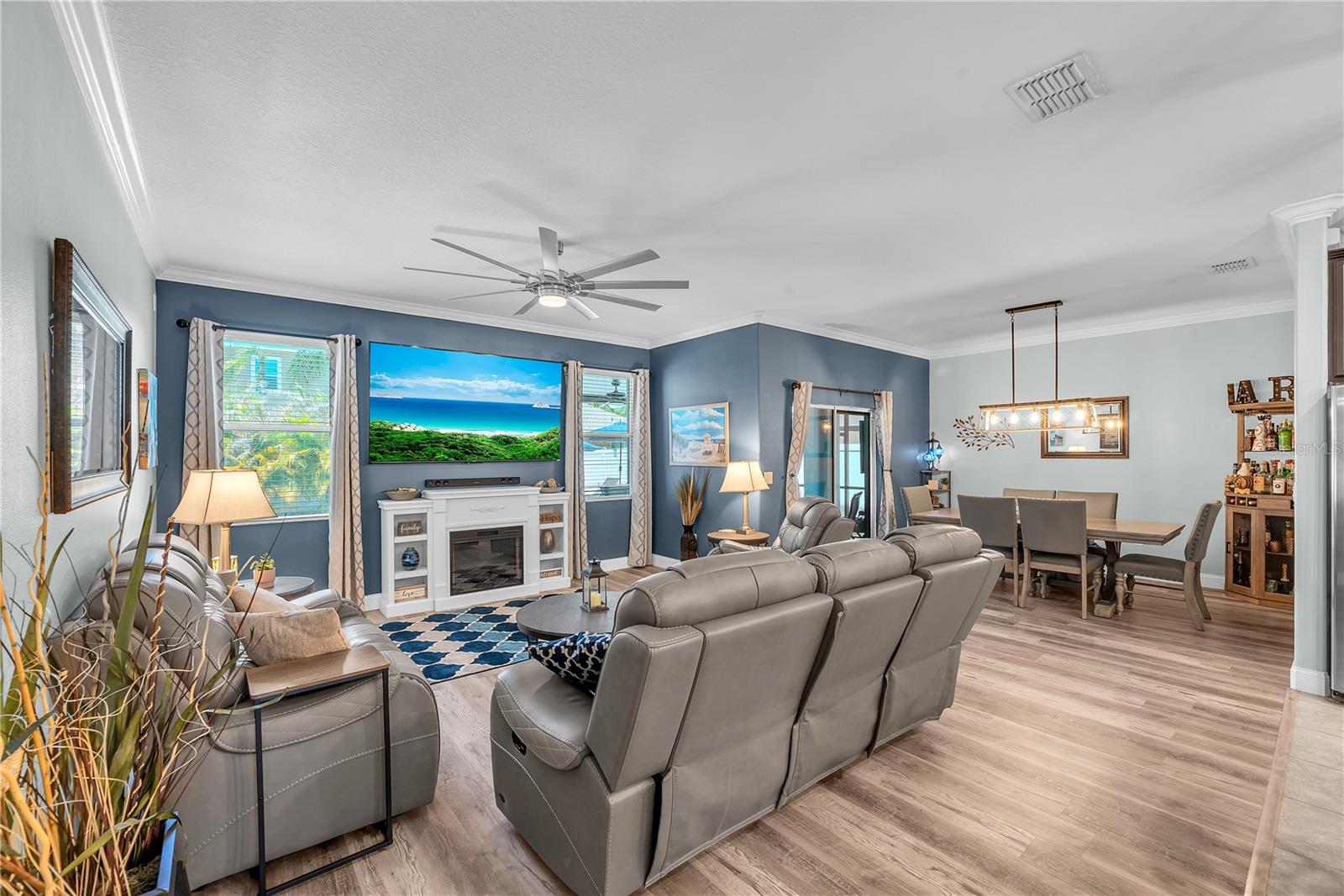 Image 13 of 53 For 10902 Rainbow Pyrite Drive