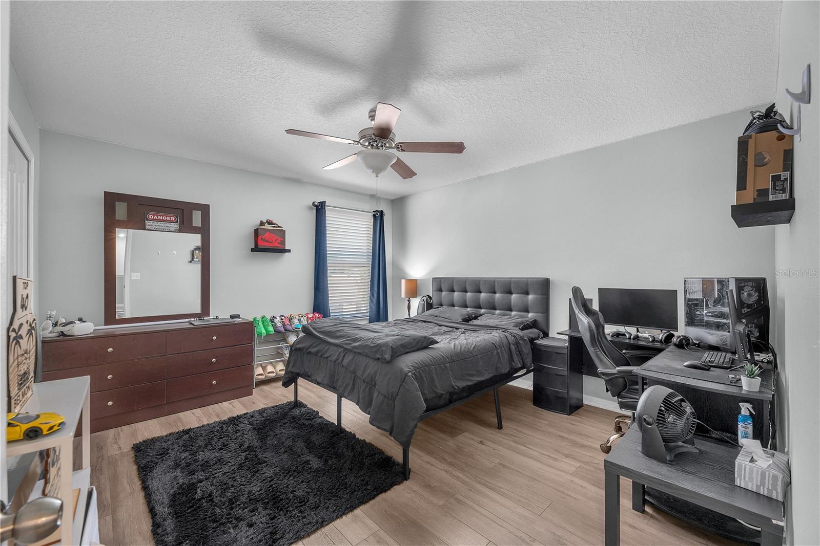 Image 23 of 53 For 10902 Rainbow Pyrite Drive