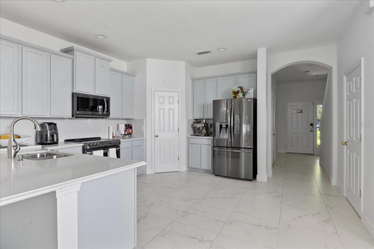 Image 27 of 50 For 4445 Amberly Oaks Court