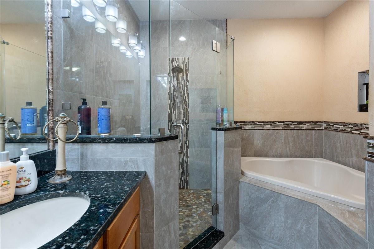 Image 39 of 50 For 4445 Amberly Oaks Court