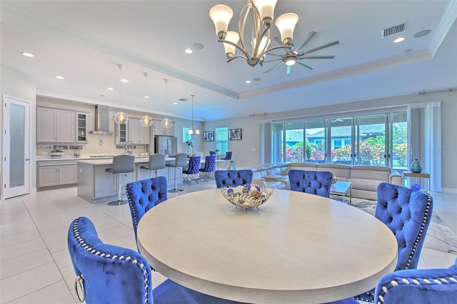 Image 37 of 70 For 7401 Paradiso Drive