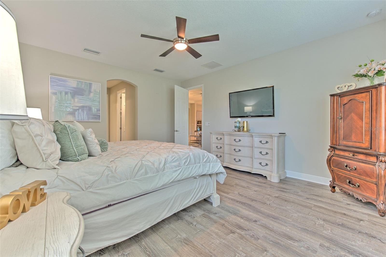 Image 46 of 70 For 7401 Paradiso Drive