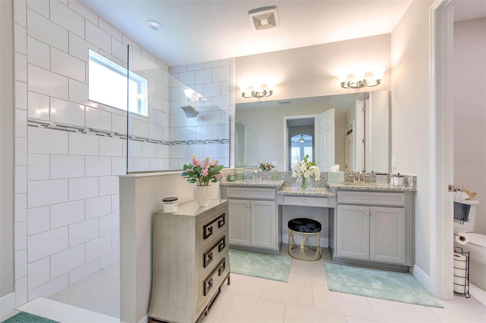 Image 49 of 70 For 7401 Paradiso Drive