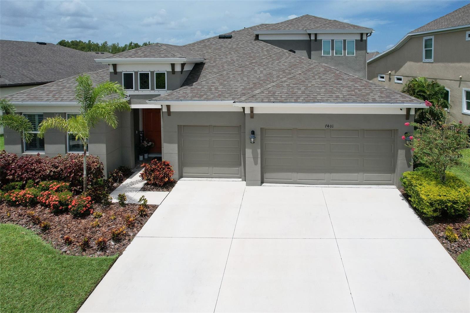 Image 5 of 70 For 7401 Paradiso Drive