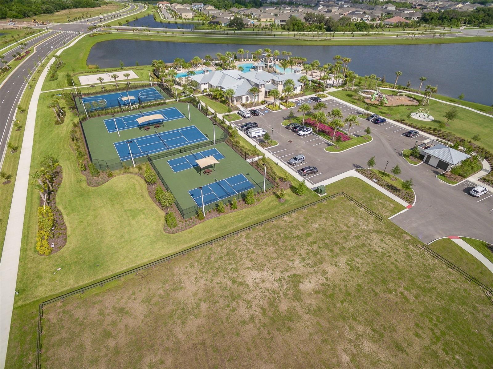 Image 63 of 70 For 7401 Paradiso Drive