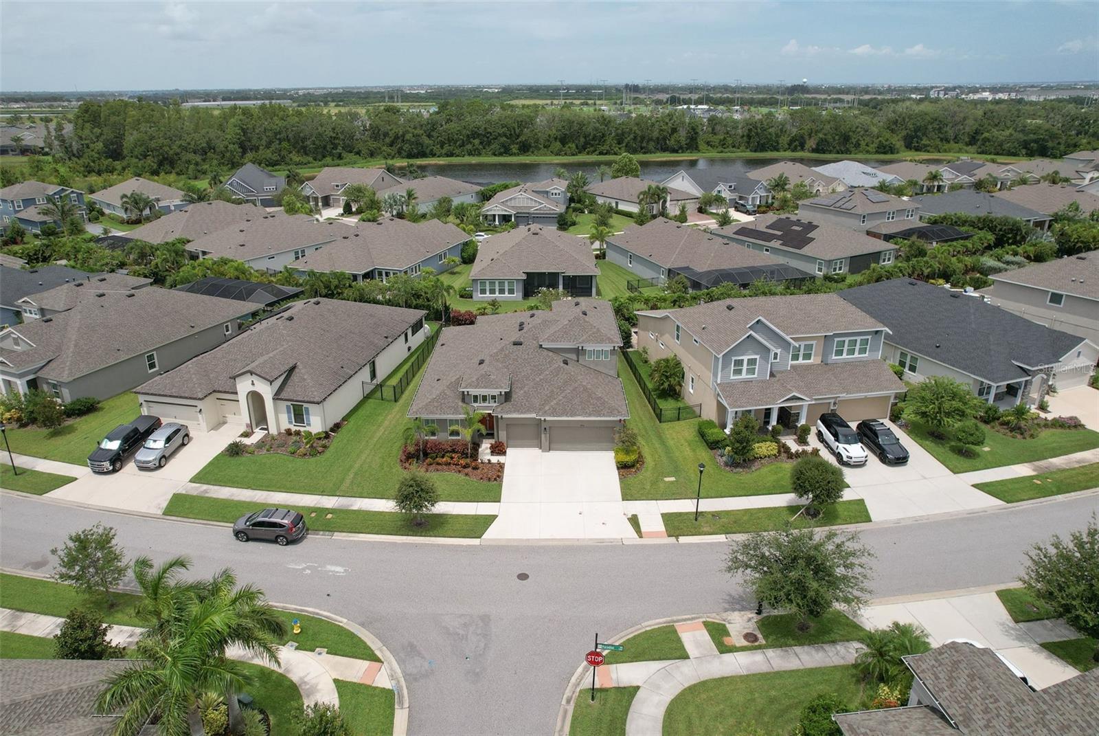 Image 7 of 70 For 7401 Paradiso Drive