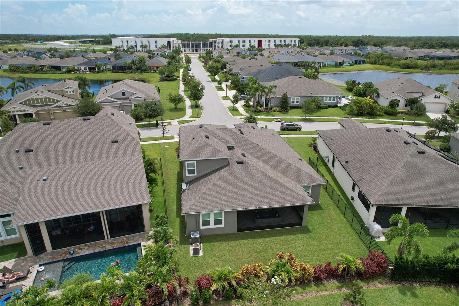 Image 8 of 70 For 7401 Paradiso Drive