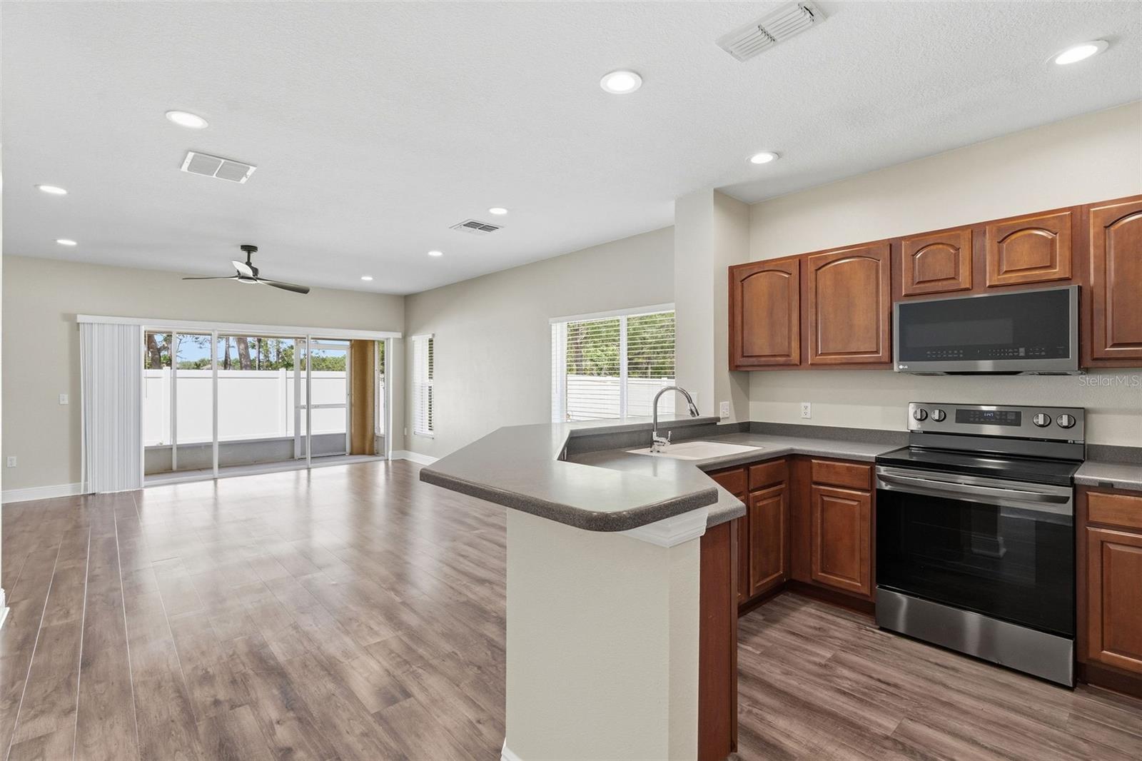 Image 4 of 27 For 20484 Needletree Drive