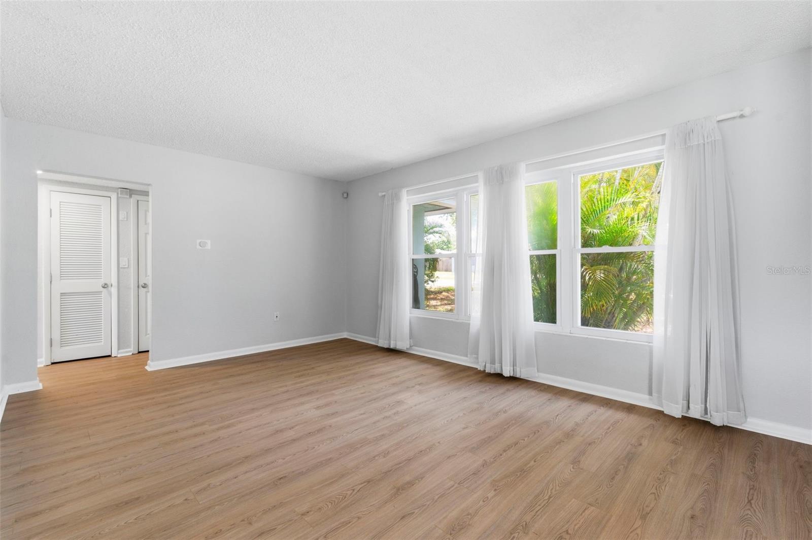 Image 10 of 39 For 1600 Sherwood Street