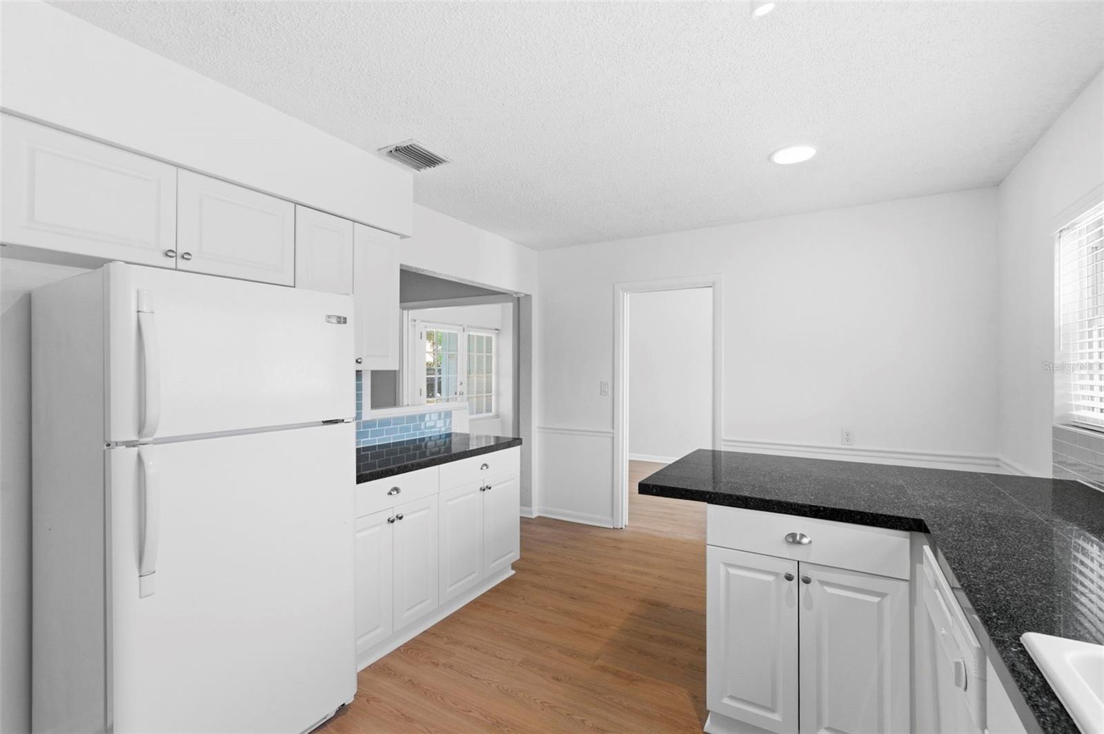 Image 16 of 39 For 1600 Sherwood Street