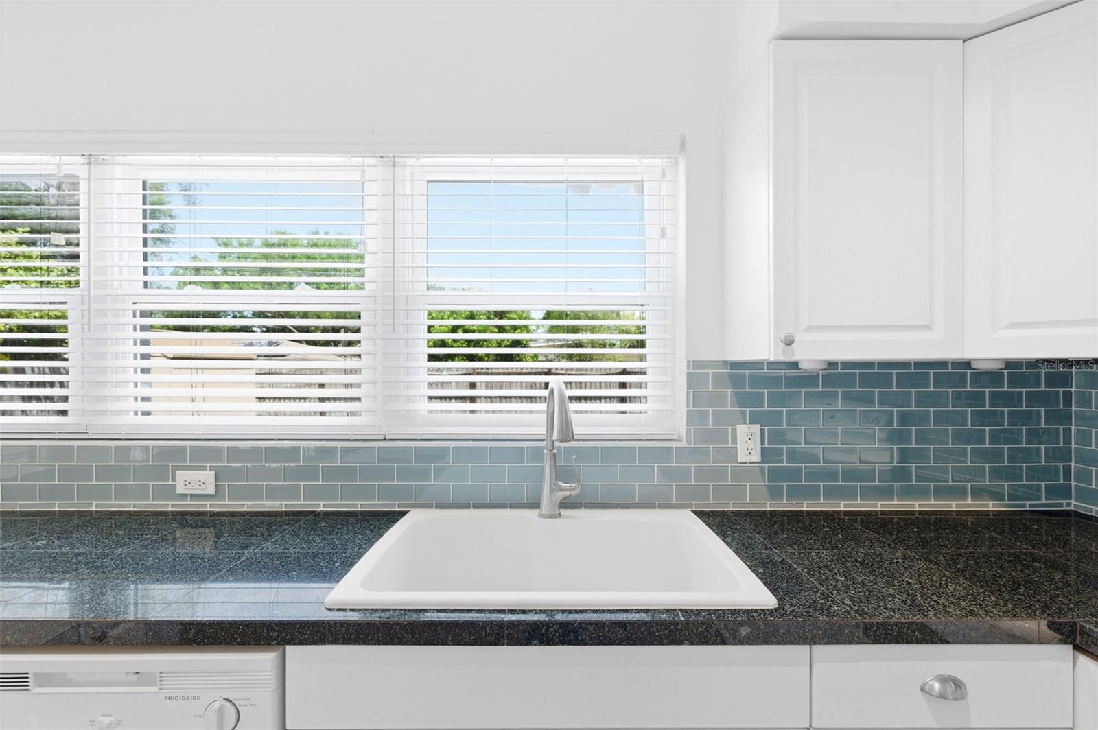 Image 17 of 39 For 1600 Sherwood Street