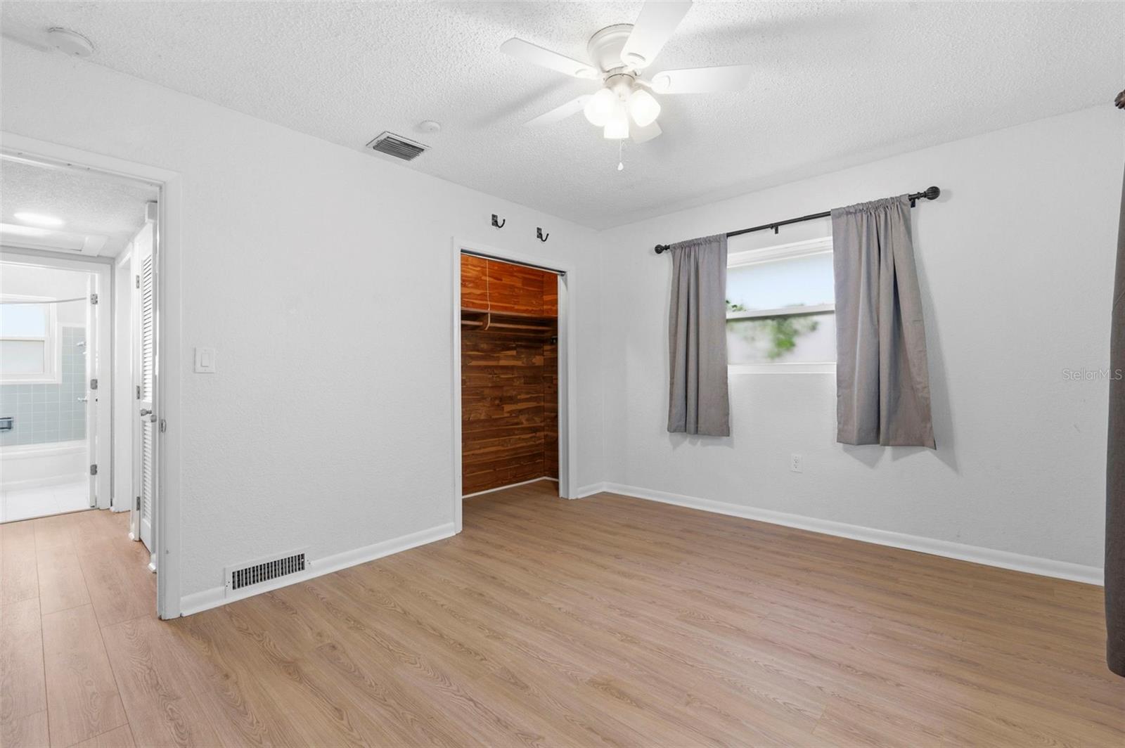 Image 24 of 39 For 1600 Sherwood Street