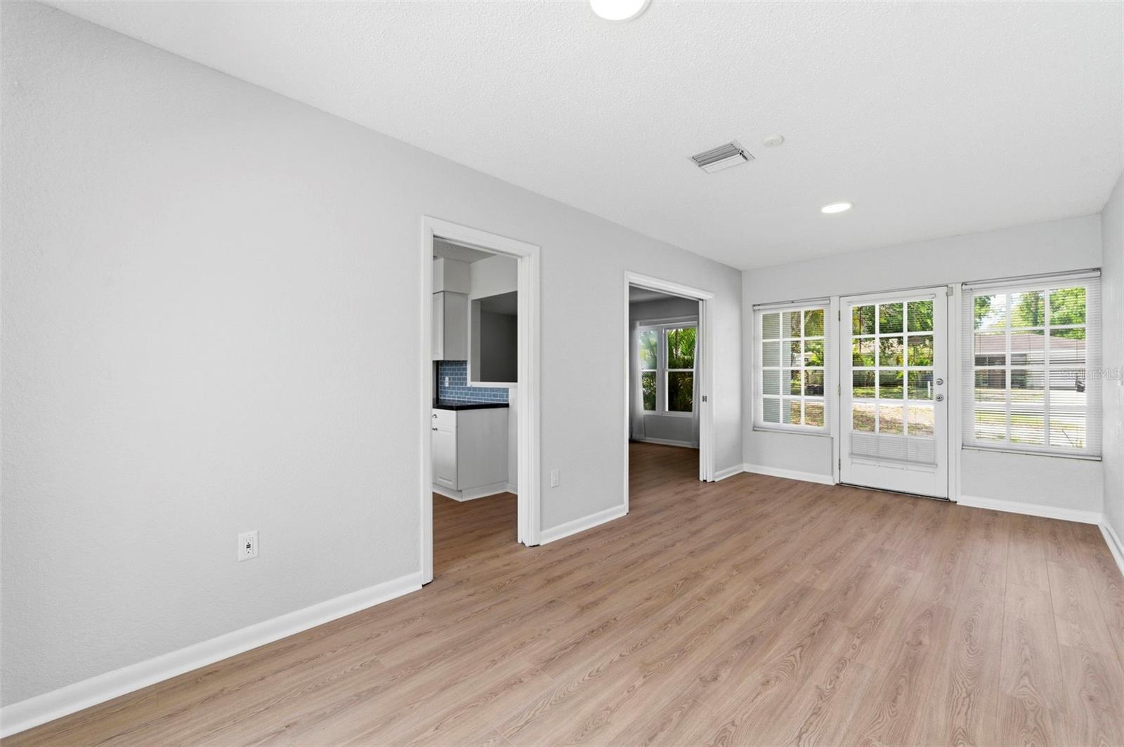 Image 9 of 39 For 1600 Sherwood Street