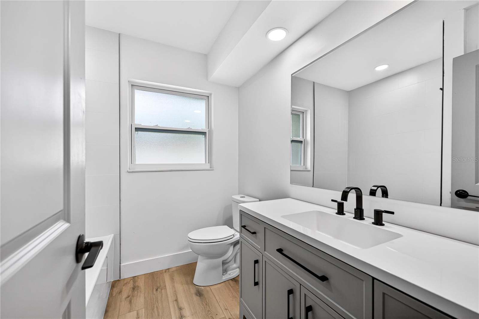 Image 10 of 16 For 2141 Indian Avenue S