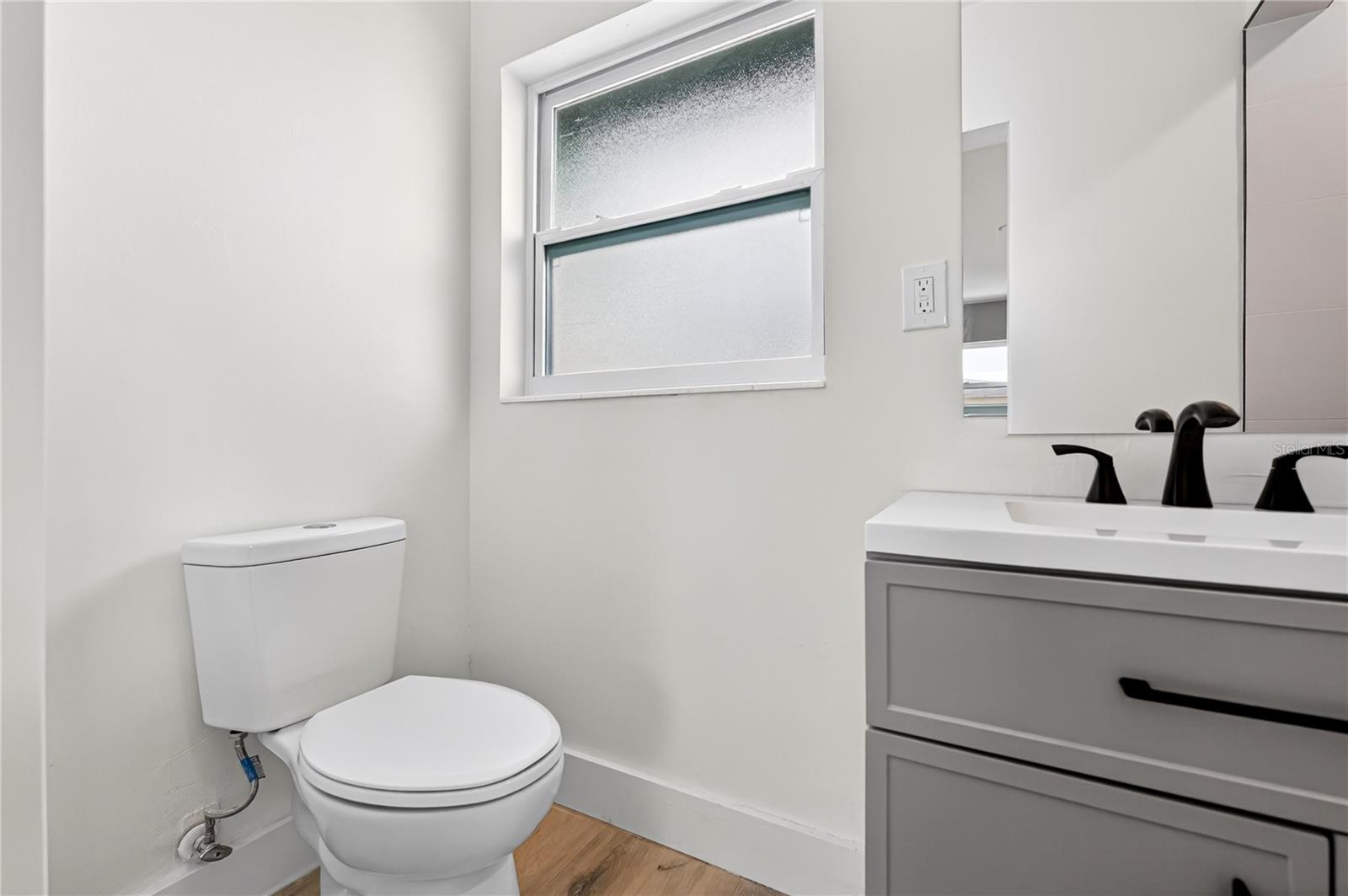 Image 13 of 16 For 2141 Indian Avenue S