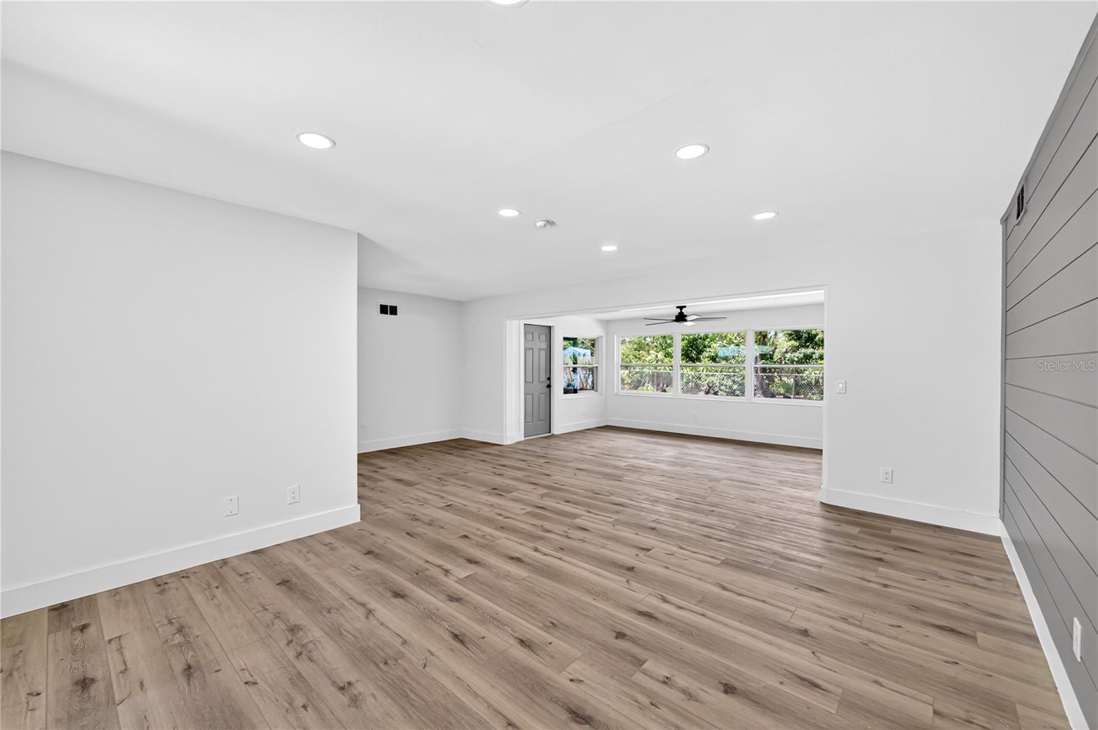 Image 4 of 16 For 2141 Indian Avenue S