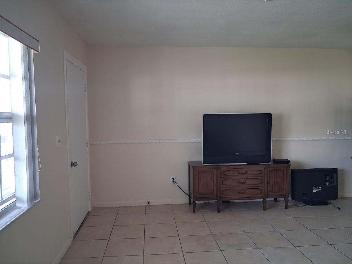 Image 5 of 25 For 4744 Azalea Drive 204