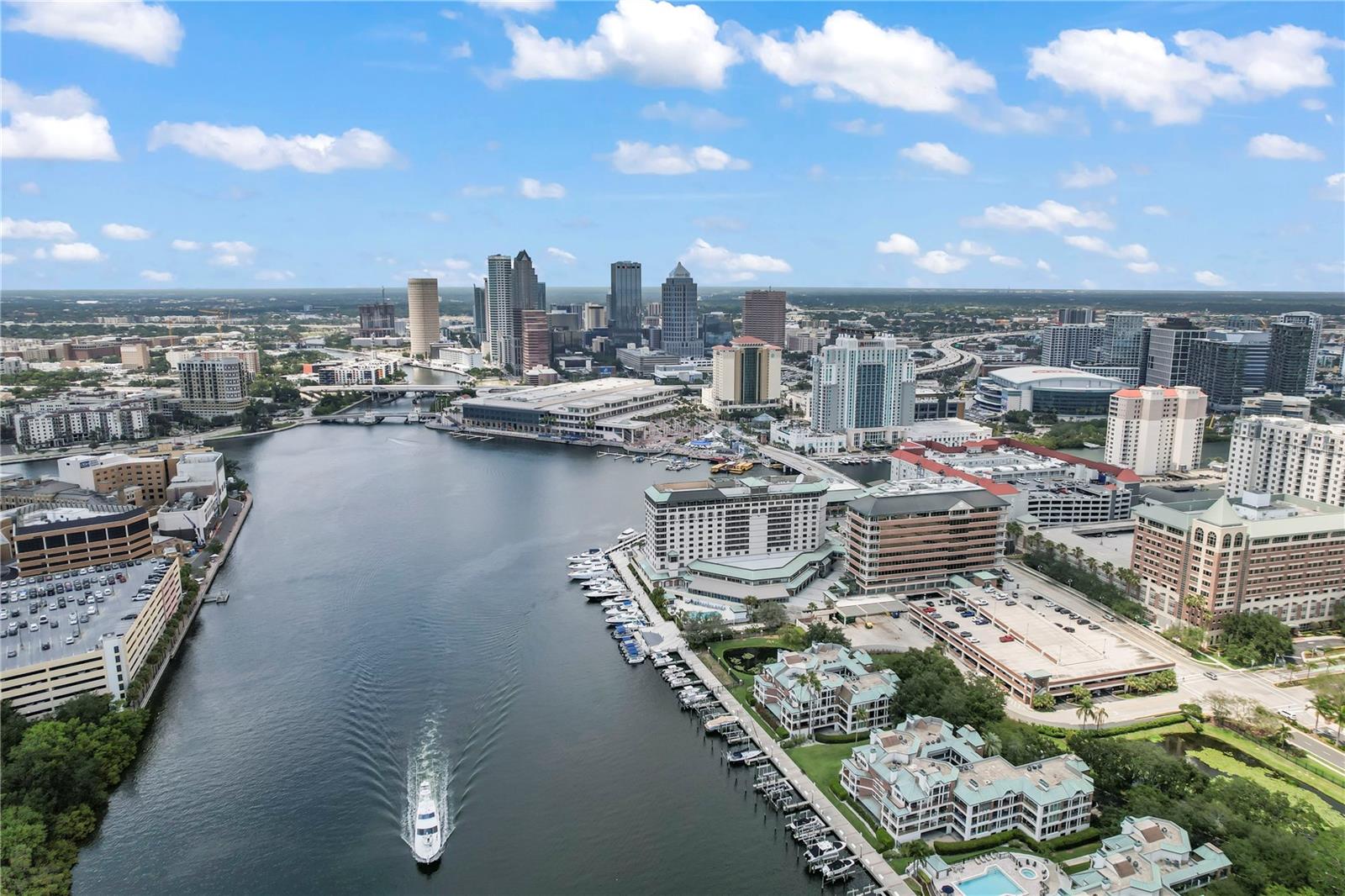 Image 25 of 34 For 501 Knights Run Avenue 1223