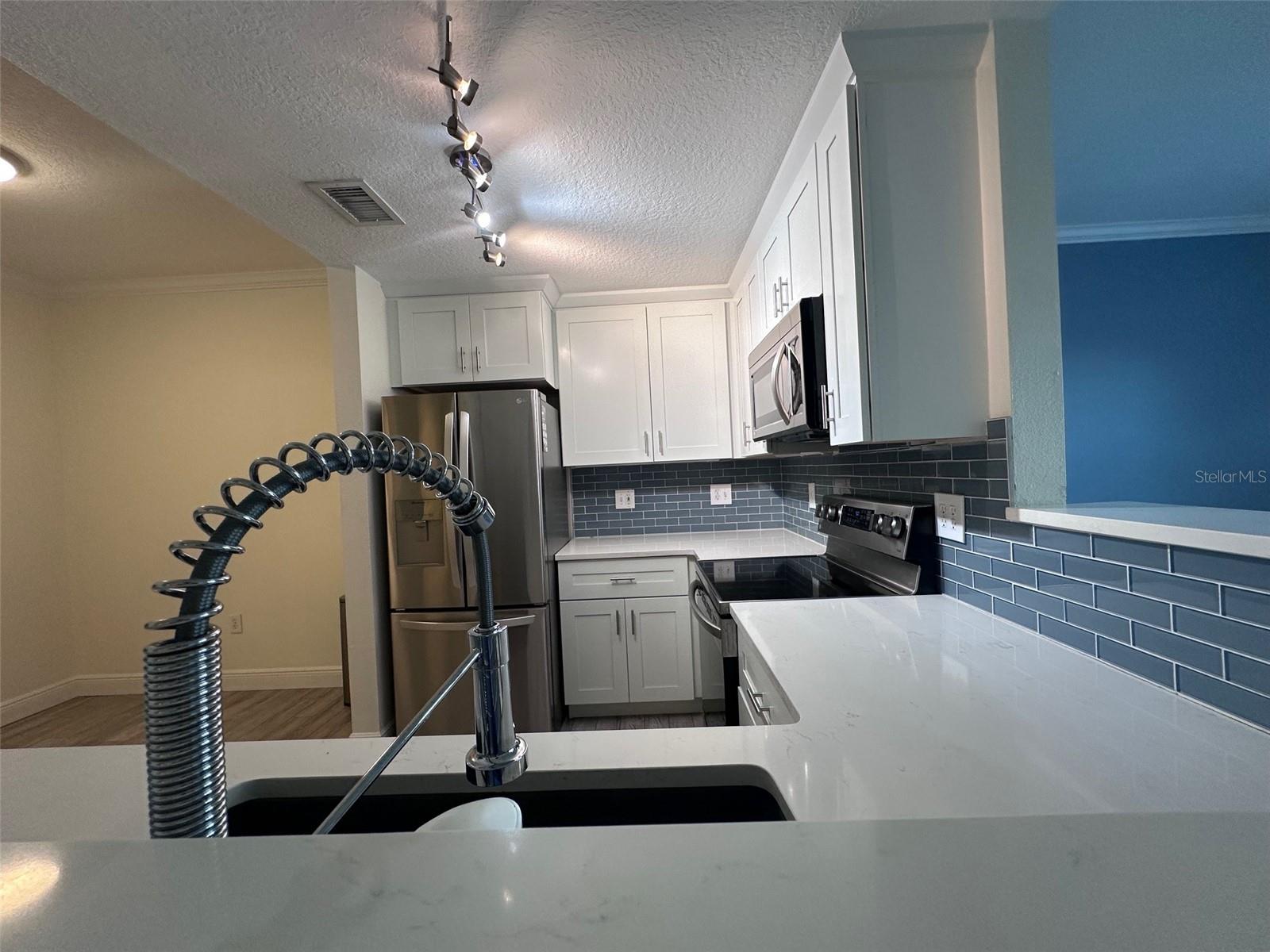 Image 3 of 34 For 501 Knights Run Avenue 1223