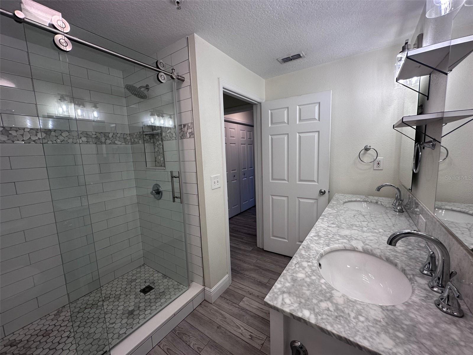 Image 4 of 34 For 501 Knights Run Avenue 1223