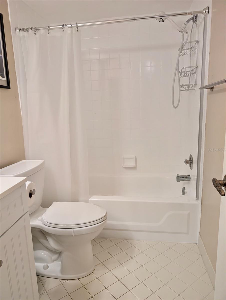 Image 38 of 53 For 6218 Palma Del Mar Boulevard S 114