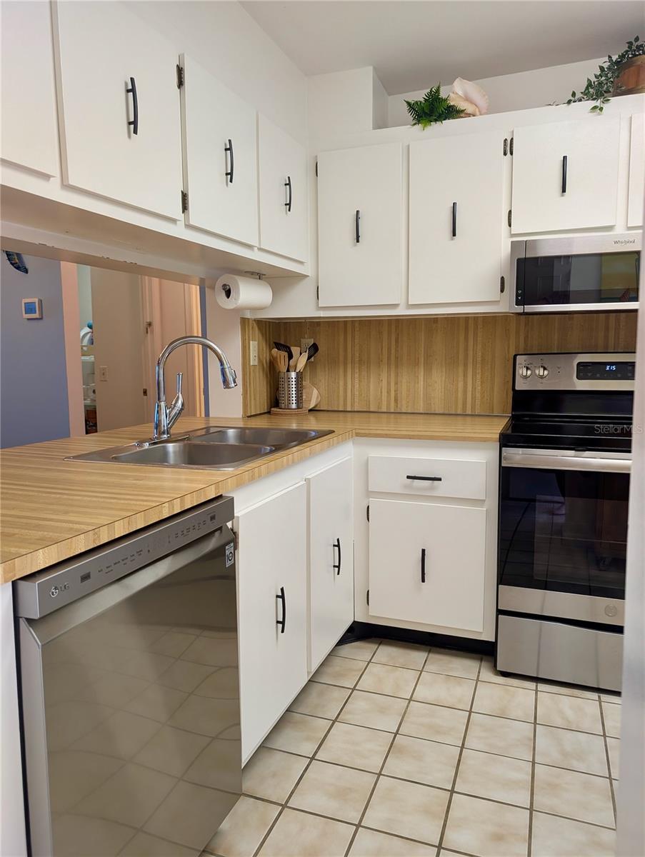 Image 4 of 53 For 6218 Palma Del Mar Boulevard S 114