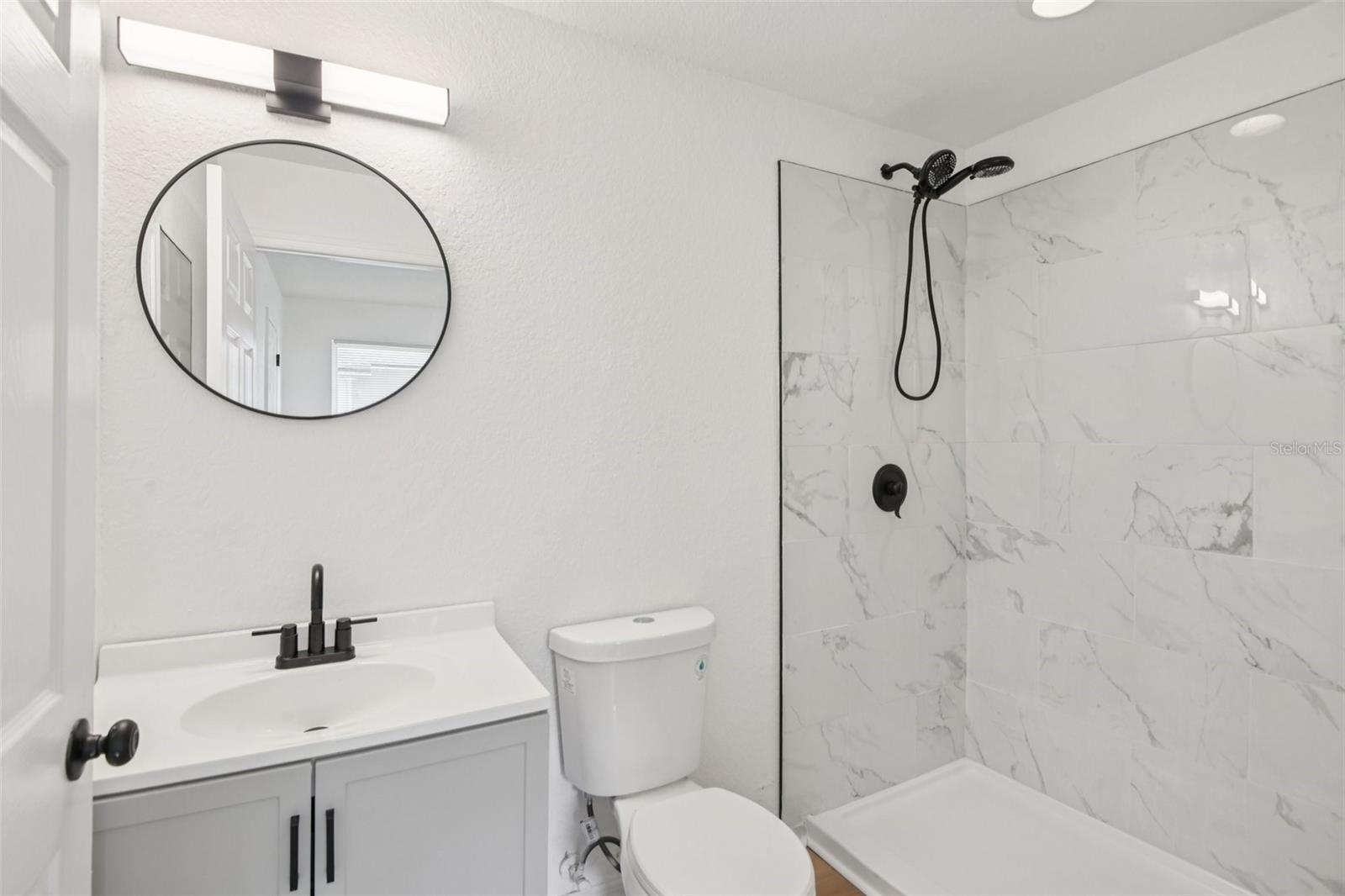 Image 18 of 32 For 505 Petteway Drive