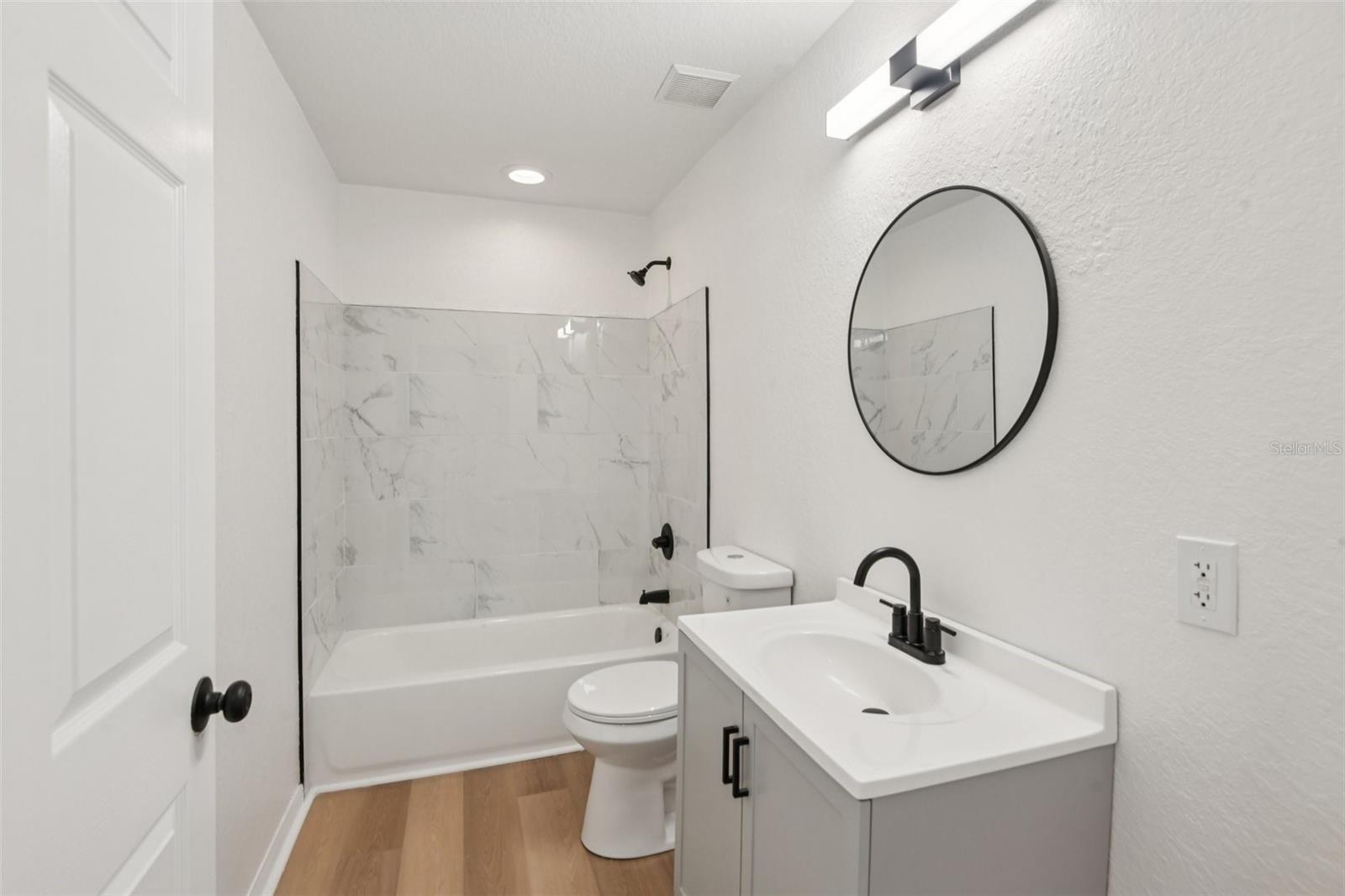 Image 26 of 32 For 505 Petteway Drive