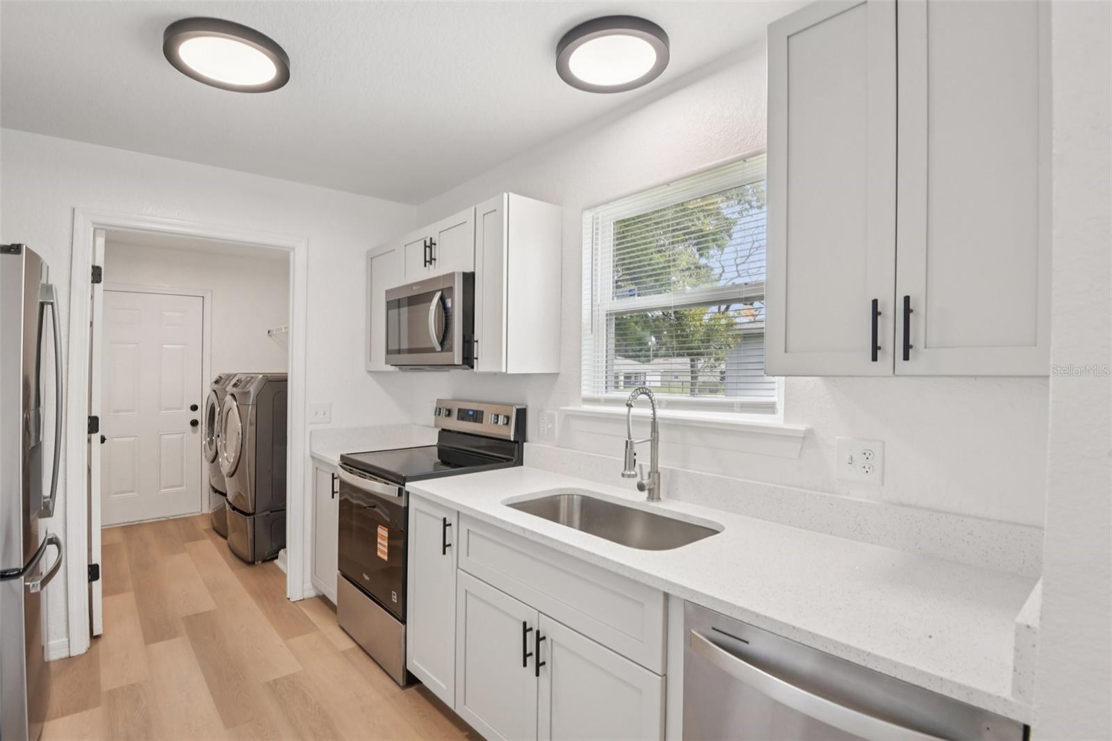 Image 7 of 32 For 505 Petteway Drive