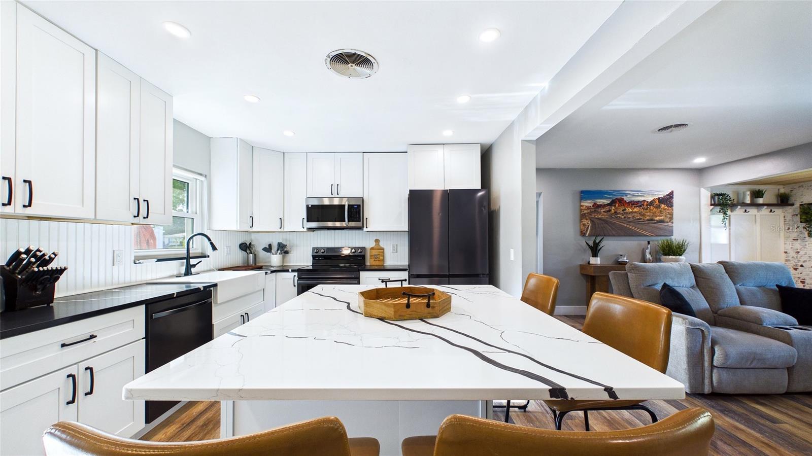 Image 18 of 56 For 101 Mercury Avenue