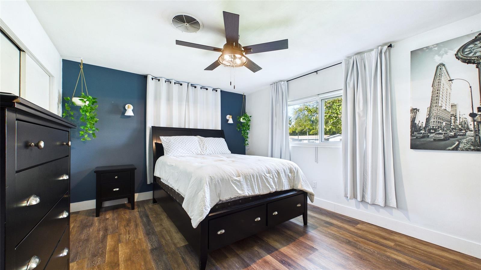 Image 26 of 56 For 101 Mercury Avenue