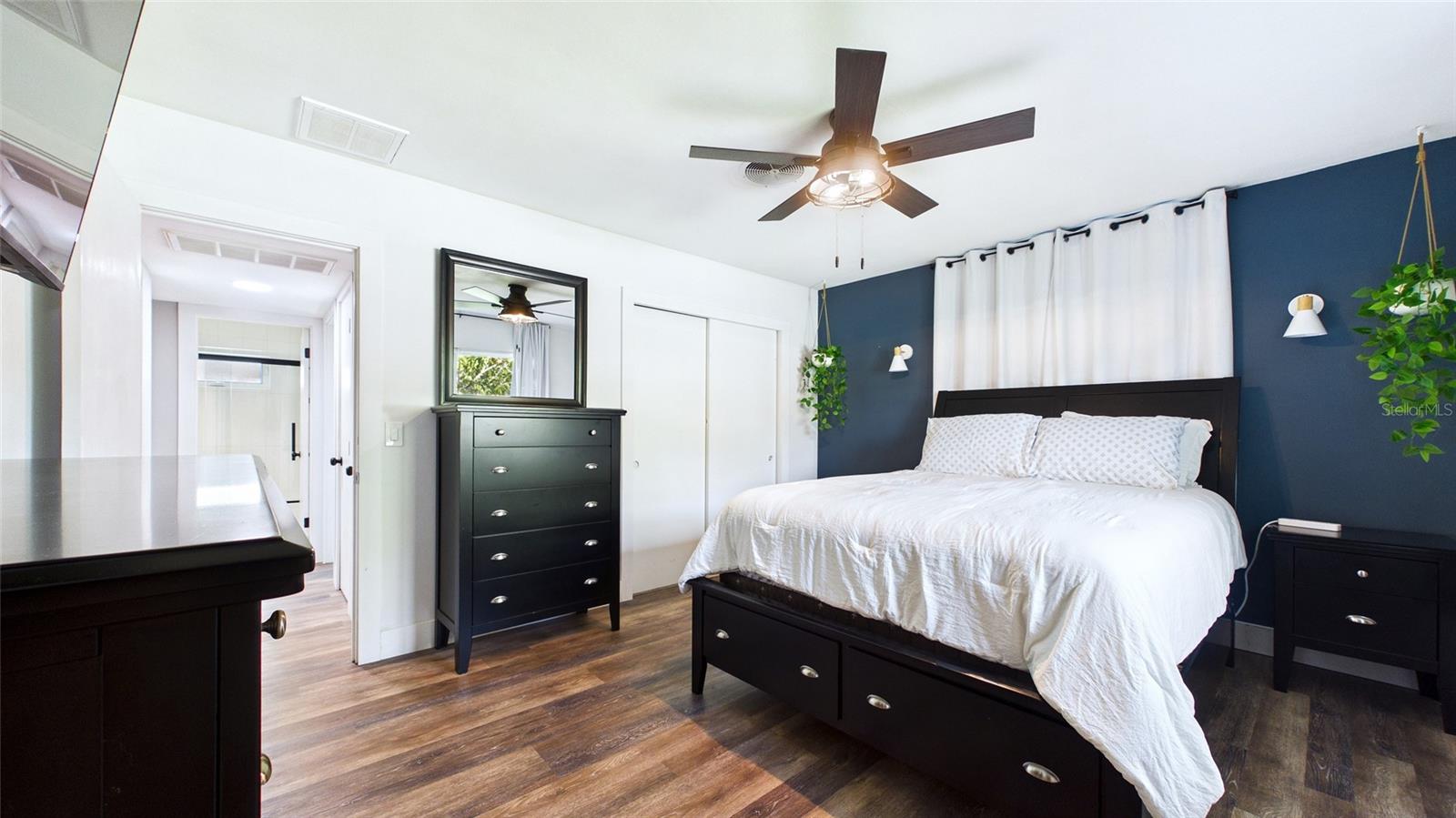 Image 27 of 56 For 101 Mercury Avenue